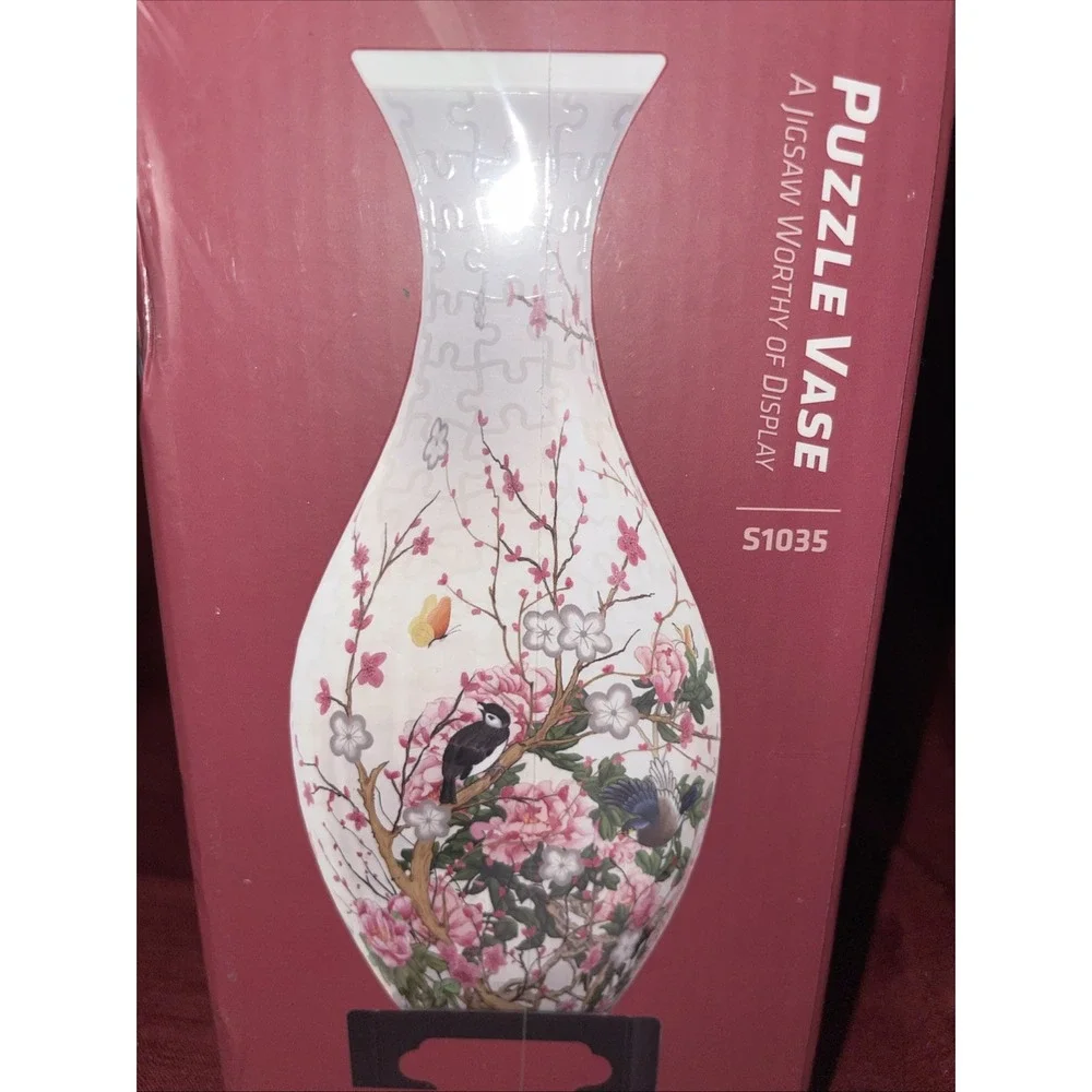 3D Flower Vase‎ Puzzle – Unique Curved Plastic Vase Made from 160 Pieces S1035
